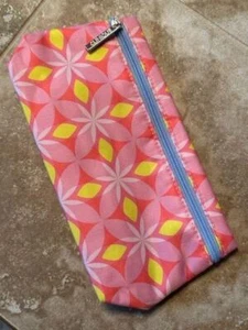 Bolsa de cosméticos forrada CLINIQUE estuche con cremallera rosa amarillo azul - Imagen 1 de 1