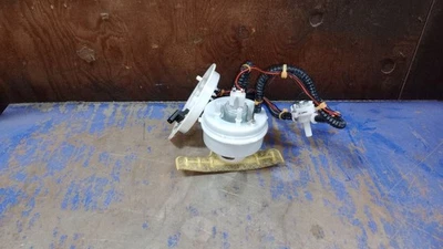 Conjunto de bomba de combustible para pasajeros montado en tanque para BMW 640i 1637262 12-19 Foto 1 de 4