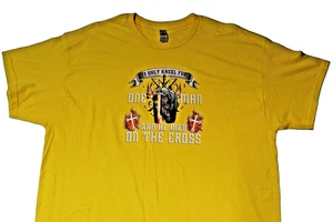 T Shirt Gildan - Cavaliere Inginocchiato - DTF Grafica Cotone Manica Corta XL Nuova - Foto 1 di 5