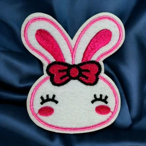Bügelbild Patch Hasenkopf weiß rosa Kawaii Cartoon Kleidung Aufkleber Stickerei - Bild 1 von 2