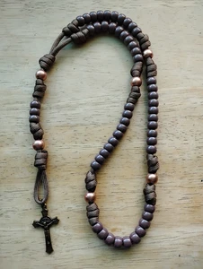 Rosario Paracord Cuentas Marrón Cobre Pater Bronce Medalla San Benito Crucifijo - Imagen 1 de 5
