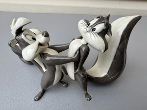 Lenox China Looney Tunes Vive L'Amour Pepe Le Pew & Penelope Figurine - Picture 1 of 7