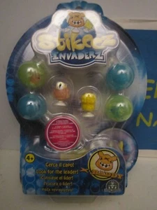 STIKEEZ INVADERS BLISTER DA 6 PERSONAGGI ASSORTITI SIGILLATO - Foto 1 di 2