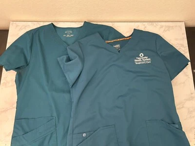 Lote de 2 camisetas exfoliantes para el cuidado respiratorio del sistema de salud universitario para mujer L verde azulado Foto 1 de 4
