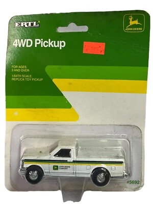 Camioneta pickup John Deere Farm Machines ERTL 1992 METAL FUNDIDO No. 5692 Foto 1 de 4