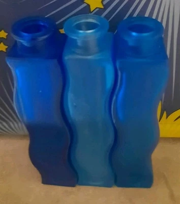 3 sehr gut erh.  blaue Vasen, zusammenstellbar, ca. 20cm hoch - Bild 1 von 3