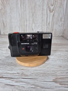 Olympus Trip AF 35 mm pellicola punta e scatta fotocamera compatta obiettivo 1:3,5 Zuiko aa67 - Foto 1 di 7