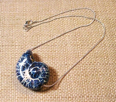 Lote de cadena de serpiente enchapada en plata de 18" con colgante de caracol de mar de porcelana J50 B5 Foto 1 de 3