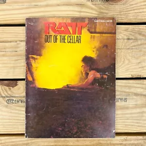 RATT Out Of The Cellar Songbook Piano Vocal Guitar 1984 - Imagen 1 de 4