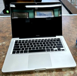 Apple A1278 - Macbook 2008, Core 2 Duo, 4Gb, 250Gb 13" per ricambi o riparazione - Foto 1 di 6