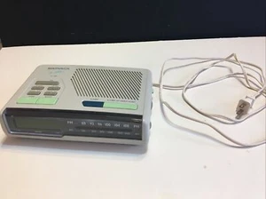 Magnavox AJ3280/17 The Nightline Clock Radio Alarm Working Snooze - Picture 1 of 6