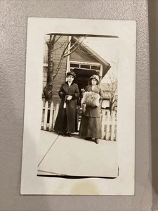 RPPC Real Photo Postcard Women Posing In Front Of House Fur Hand Warmer - Picture 1 of 6