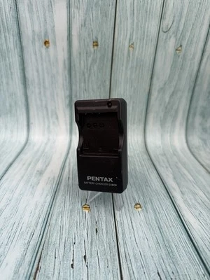 Pentax Genuine D-BC8 Battery Charger for the D-LI8 battery - Image 1 of 2