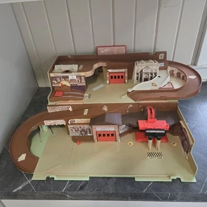 Vintage 1979 Hot Wheels City Sto-N-Go Spielset Spielzeug Mattel Klappgarage Feuerwache - Bild 1 von 21