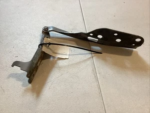 2000-05 Buick LeSabre Hood Hinge Right - Picture 1 of 10
