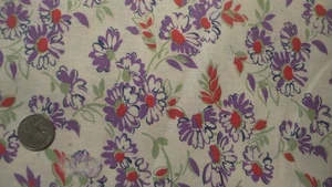 Antiker FUTTERSACK STOFF lila Gänseblümchen, rote Mitte 32"x46" - Bild 1 von 2