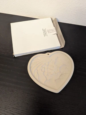 1995 Pampered Chef Cookie Mold Heart Of Plenty Stoneware made USA w/ Box - Image 1 of 4