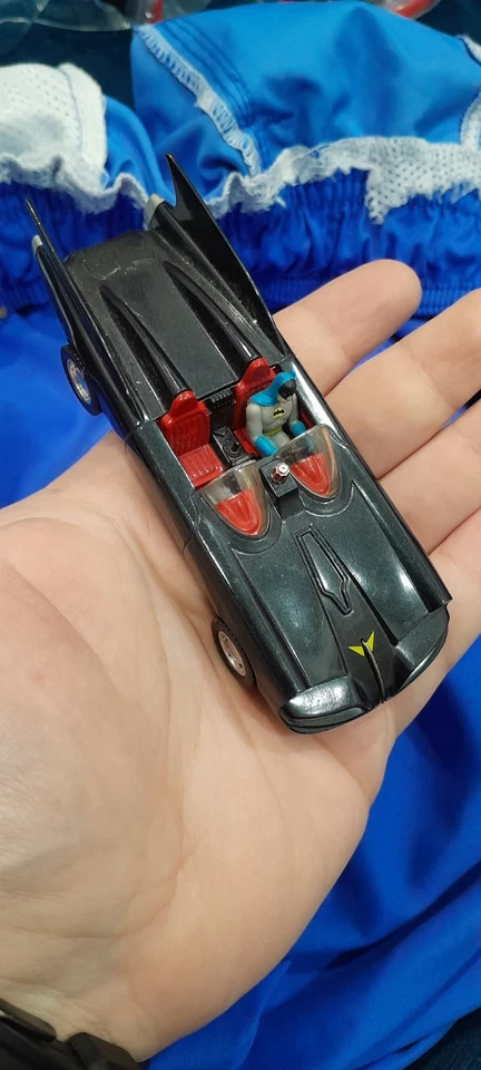 Corgi BatMobile 1960 DC Comics Versión Negro BMBV1 77301 Escala 1:43 Die-Cast Foto 1 de 2