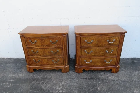 Drexel Heritage Serpentine Small Chests Dressers Large Nightstands a Pair 3955 Cover