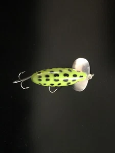 Vintage Fred Arbogast JITTERBUG "GREEN FROG" 2 1/2" Topwater Fishing Lure - Picture 1 of 2