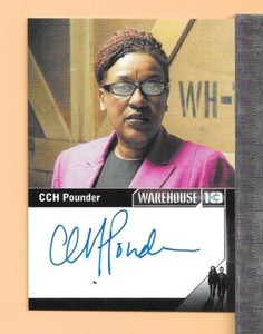 Warehouse 13 season 2 2011 Autograph Card CCH Pounder   Mrs. Irene Frederic 