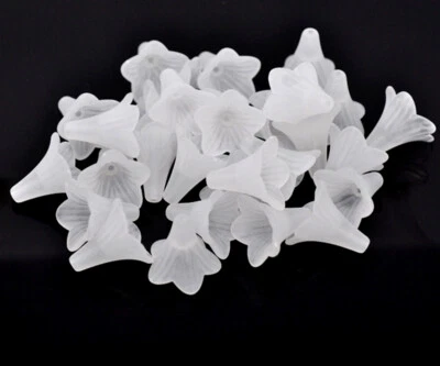 Lily Lucite Flower Beads - 50 pcs - Frosted Acrylic - White - 22mm - Bead Caps - Image 1 of 4