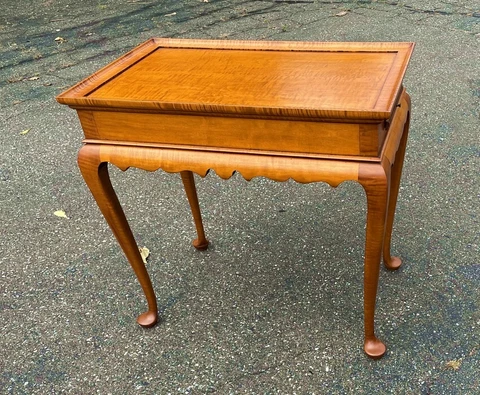 Vintage Eldred Wheeler solid tiger maple Queen Anne style tea table w 2 slides Cover