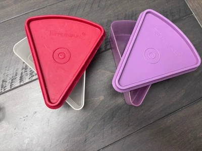 Tupperware Pie Slice Keeper Lote de 2 Foto 1 de 4