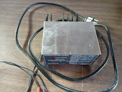 CARREGADOR DE BATERIA POWER SONIC PSC-12 4000 12 VOLTS 4 AMP Testado Funcionando  - Imagem 1 de 4