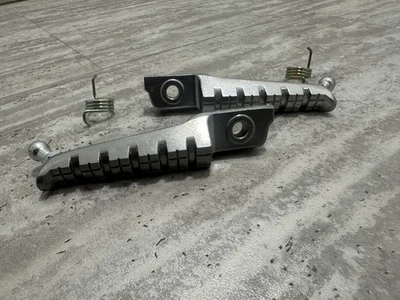 NUEVO Par de estriberas delanteras derecha e izquierda Aprilia RS125 92-12 - estriberas Rider Foto 1 de 4