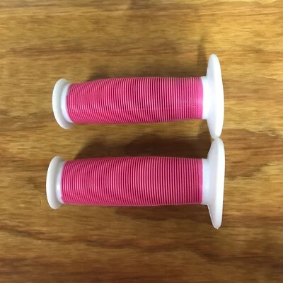 BMX BICYCLE GRIPS PINK FOR SCHWINN PREDATOR & OTHERS VINTAGE NOS - Image 1 of 4