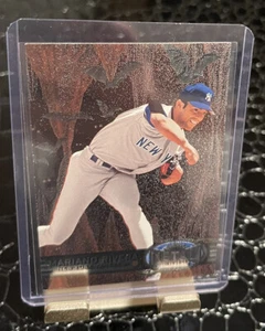 Skybox Metal Universe 1997 Mariano Rivera #122 - Imagen 1 de 2