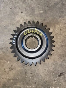 Engranaje de salida lateral I.H./FARMALL 1586 67329C1 - Imagen 1 de 5