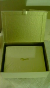 Tarjetas en blanco vintage de Avon con cinta dorada - Imagen 1 de 3