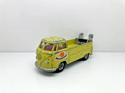 CORGI TOYS VOLKSWAGEN BREAKDOWN TRUCK MUSTARD 1:43 490 48 - Image 1 of 4