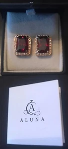 Pendientes de clip Aluna tono dorado rojo/estrás nuevos en caja al por menor $98 - Imagen 1 de 12
