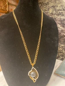 Gold and stone pendant with gold chain. New! Free shipping!  - Picture 1 of 3
