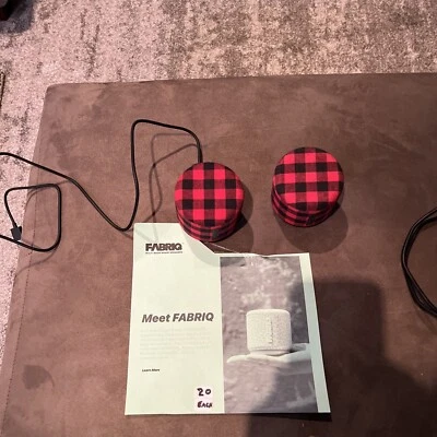 Altavoz portátil inalámbrico Bluetooth FABRIQ activado por voz habilitado para Alexa a cuadros Foto 1 de 4