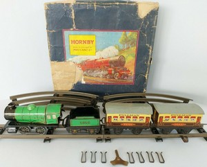 Hornby O Tin Model Railway Starter Sets 