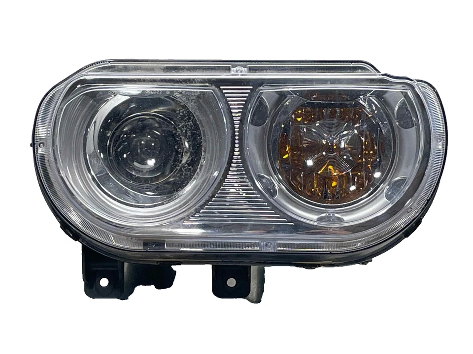 Dodge Challenger 2010 faro lámpara pasajero derecho halógeno derecho OEM 05028776AA Foto 1 de 4