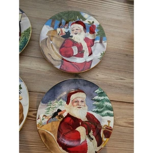 America Atelier Christmas Santa Set of 4 Porcelain 8" Plates - Picture 1 of 7