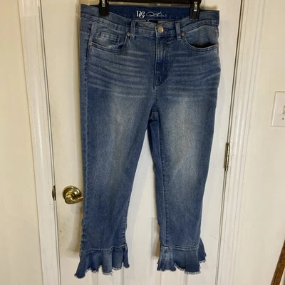 Pantalones de mezclilla DG2 by Diane Gilman para mujer tiro medio con volantes recortados lavado medio talla 8 Foto 1 de 4