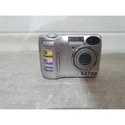 Nikon Coolpix 4600 Digital Camera Silver 4.0MP 3x Optical Zoom Red Eye Reduction - Image 1 of 4