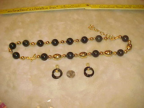 GIVENCHY PARIS COLLANA VINTAGE PERLE NERE ORO CON ORECCHINI 30 POLLICI #129