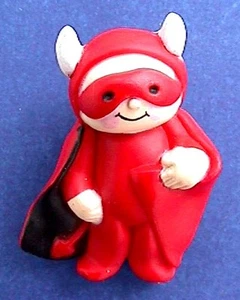 Fun World PIN Halloween Vintage DEVIL HORNS CAPE Red 1980s Holiday Brooch - Picture 1 of 2