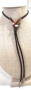 Corbata vintage Soaring Bald Eagle Bolo esmalte metal recubierto puntas tono plata - Imagen 1 de 8