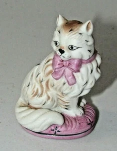 FRANKLIN MINT 1986 CURIO CABINET CAT STAFFORDSHIRE PORCELAIN PINK KITTY FIGURINE - Picture 1 of 7