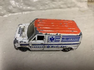 ERTL The Cannonball Run Ford Van Ambulance Toy 1/64 made in Hong Kong 1981 - Picture 1 of 4