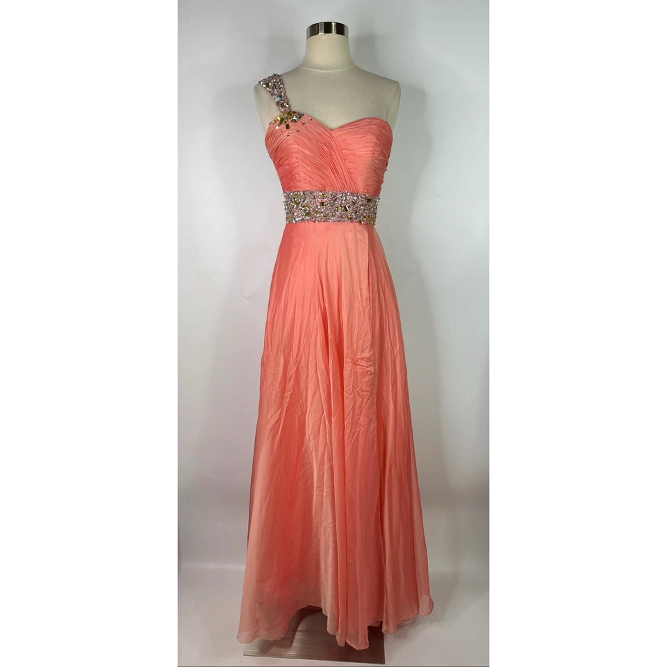 Vestido formal adornado Cassandra Stone de Mac Duggal talla 4 Foto 1 de 4