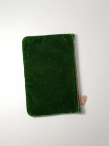 IPSY Faux Velvet Green Glam Bag Red Interior Gold Toned Zipper W/ Ipsy Tag Pull - Picture 1 of 3